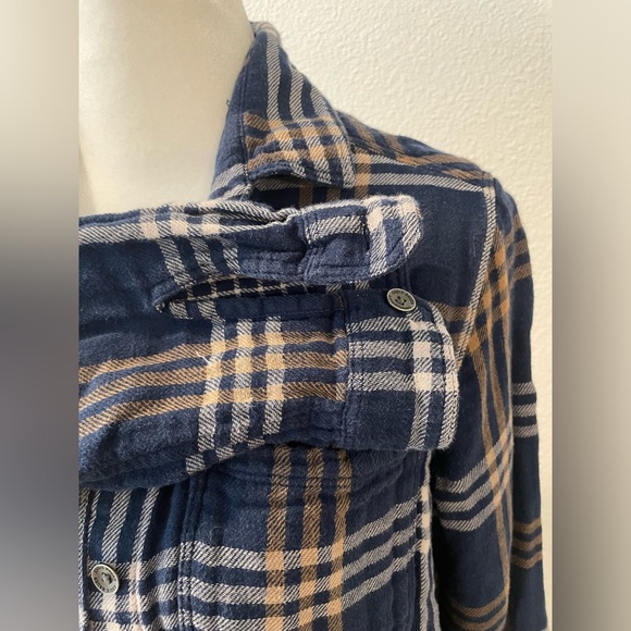 Eddie Bauer Soft Cotton Flannel with Pockets EUC Size Small - Picture 5 of 10